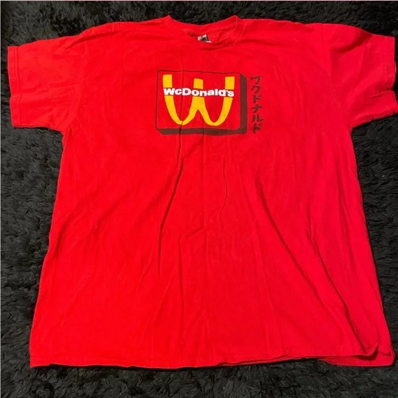 Gildan Red Graphic Tee - Picture 1 of 3